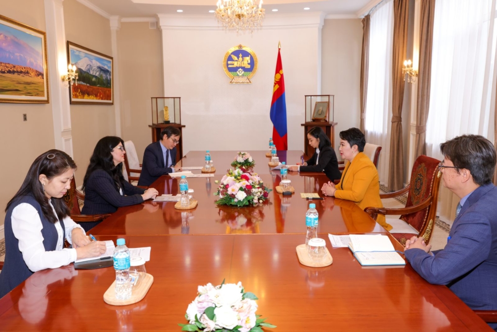 Minister of Foreign Affairs B. Battsetseg received Chief Executive ...